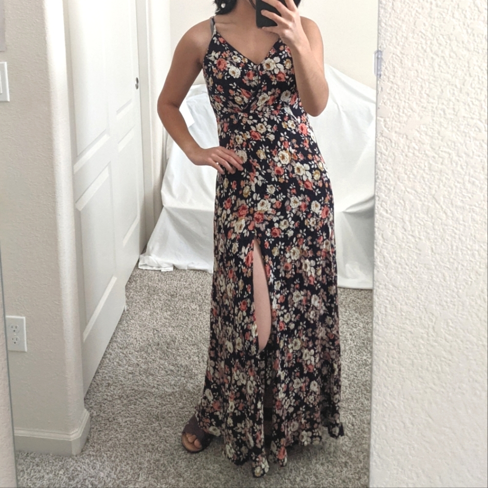 Lulu's Floral Maxi Dress, Size Medium
